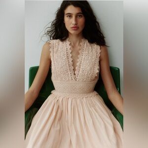 LIGHT BEIGE LACE-BODICE DRESS